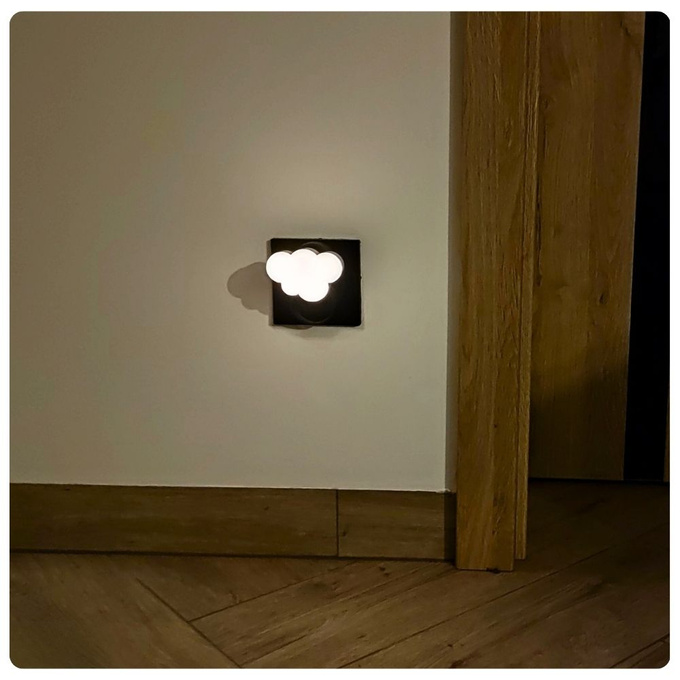 Lampka nocna LED 0,5W 2700K do kontaktu CHMURKA czujnik zmierzchu DIO-0477 Dioled