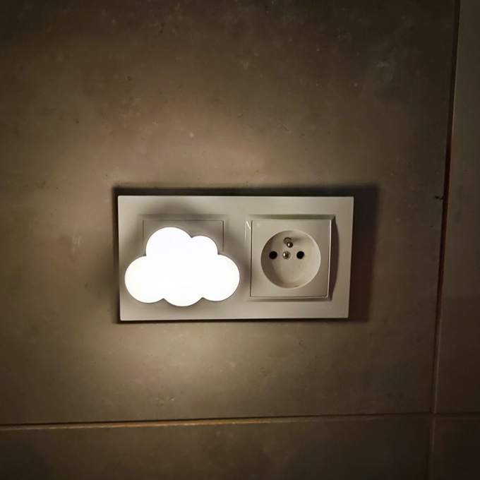 Lampka nocna LED 0,5W 2700K do kontaktu CHMURKA czujnik zmierzchu DIO-0477 Dioled