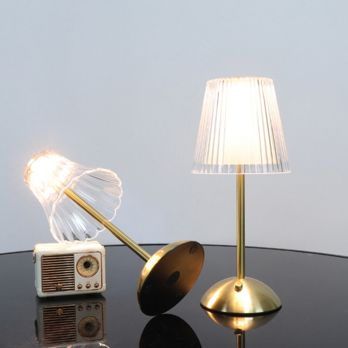 Lampka bezprzewodowa dekoracyjna LED 3W 50lm 3 barwy CCT ZŁOTA USB-C Q301C